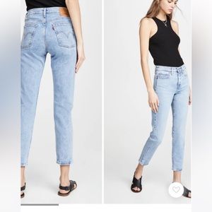 Levi’s wedgie icon 23